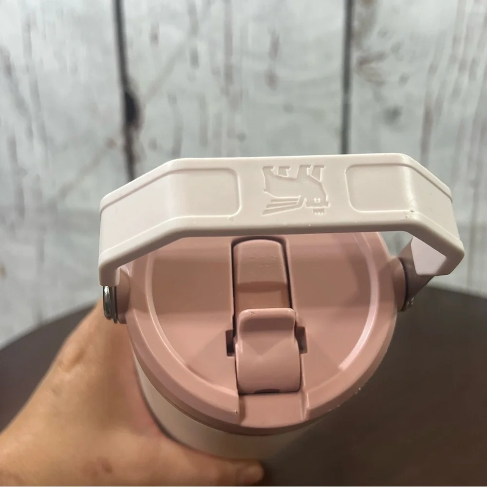 Stanley Iceflow Flip Straw Pale Pink 30 oz Travel Mug with Foldable Handle - Picture 10 of 12